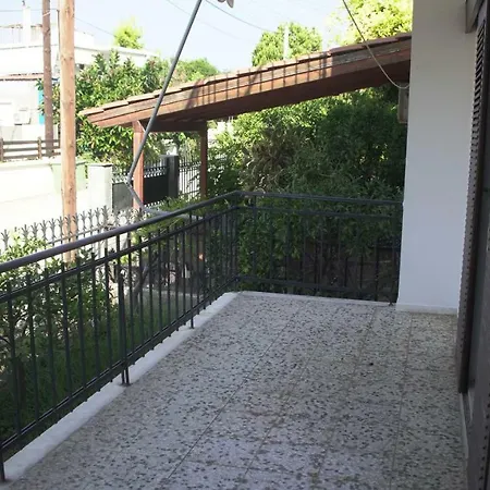 Stonehouse In Akrata *