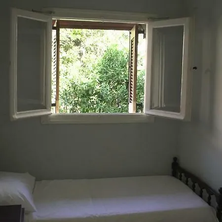Stonehouse In Akrata Casa vacanze