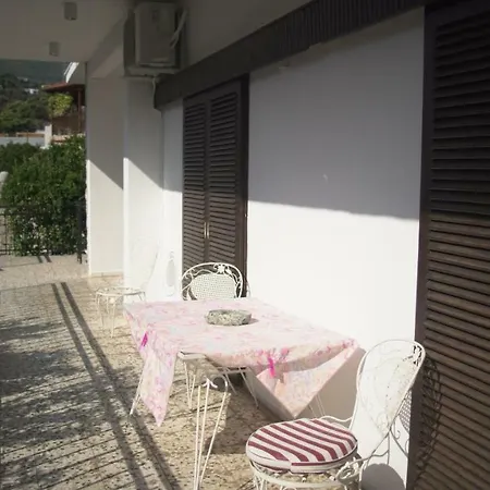 Stonehouse In Akrata Casa vacanze